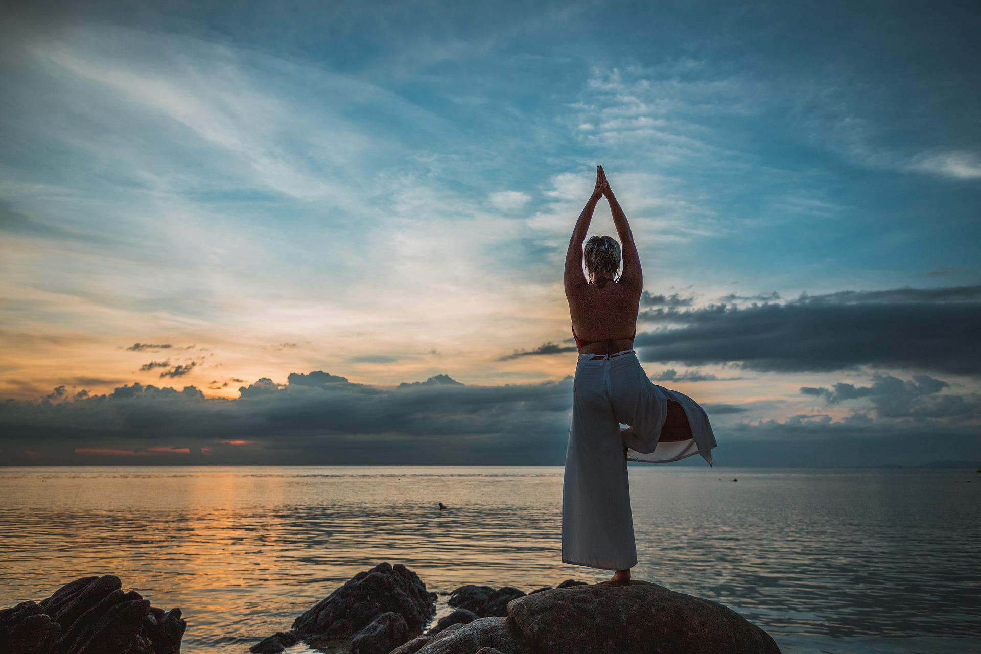 yoga-gb3524e52b_1920